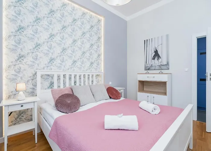 Sweet Family Apartment Chodkiewicza Rondo Grzegorzeckie By Noclegi Renters